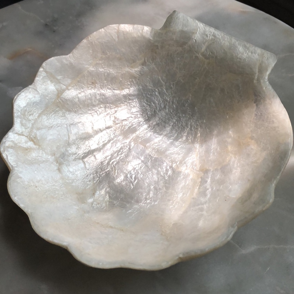 NEW Capiz shell jewelry or soap dish - Picture 5 of 7